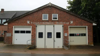 Das Feuerwehrgerätehaus Dollerup in den Garagen der früheren örtlichen Meierei entspricht schon lange nicht mehr den baulichen Vorgaben der Feuerwehrunfallkasse.