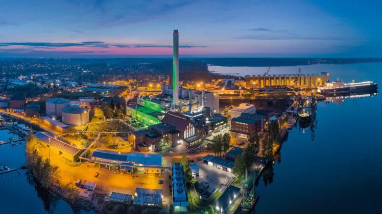 Die Kessel der Stadtwerke Flensburg am Ufer der Förde: Hier wird mit Gas und mit Kohle geheizt.