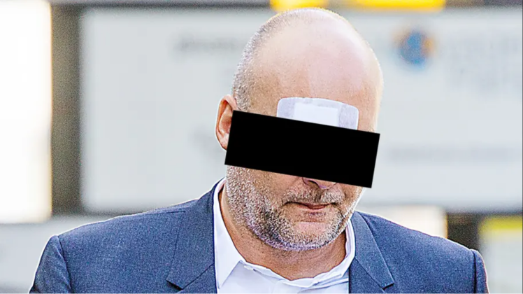 Marco Hahn am Tag des Prozesses vorm Luzerner Kriminalgericht. Die Verletzung am Kopf will er sich nach eigenen Angaben beim „Crossfit“ zugezogen haben.