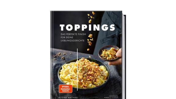 HANDOUT - Bettina Matthaei: «Toppings. Das perfekte Finish für deine Lieblingsgerichte». Foto: Hubertus Schüler/Becker Joest Volk Verlag/dpa-tmn - ACHTUNG: Nur zur redaktionellen Verwendung im Zusammenhang mit dem genannten Text und nur bei vollständiger Nennung des vorstehenden Credits HANDOUT - Bettina Matthaei: «Toppings. Das perfekte Finish für deine Lieblingsgerichte». Foto: Hubertus Schüler/Becker Joest Volk Verlag/dpa-tmn - ACHTUNG: Nur zur redaktionellen Verwendung im Zusammenhang mit dem genannten Text und nur bei vollständiger Nennung des vorstehenden Credits