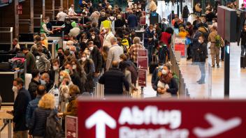 Flughäfen erwarten Touristen-Andrang - aber kein Chaos