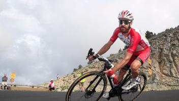 ROT // Auf der Abfahrt vom Mont Ventoux Simon Geschke (Deutschland / Team Cofidis) - 11. Etappe Sorgues - Malaucene - Tour de France 2021 - TourDeFrance - TdF -