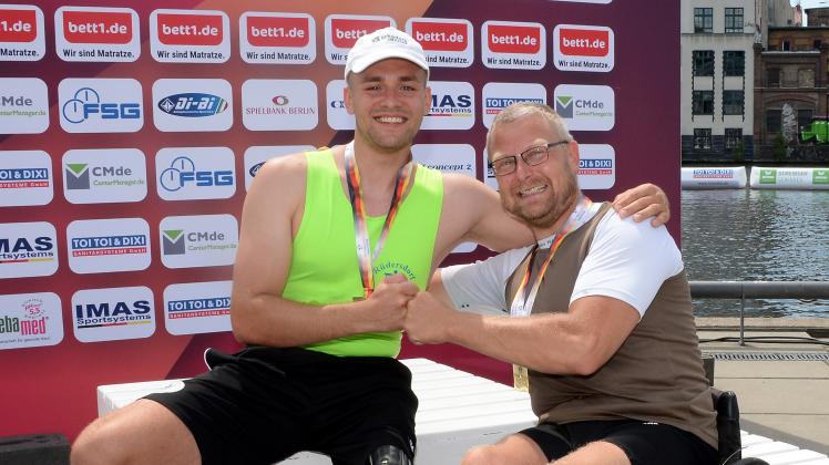 Marcus Klemp vom ORC Rostock, Deutscher Meister im 350-Meter-Parellel-Sprint (rechts), mit seinem Kontrahenten Leopold Reimann (Rüdersdorfer RV Kalkberge)