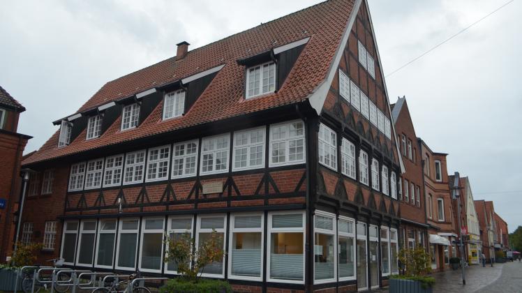 Das Otto-Haack-Haus fungiert in der Lange Straße 22 in Plön als gut angenommenes Bürgerbüro. Eine gute Entscheidung – eine schlechte Finanzierung.