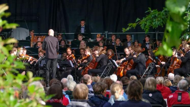 Das Niedersächsische Jugendsinfonieorchester letztes Jahr auf dem Campus St. Angela
