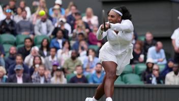 Die Tennisspielerin Serena Williams in Aktion. Foto: Alberto Pezzali/AP/dpa