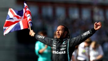 ARCHIV - Beim Grand Prix von Großbritannien ist Lewis Hamilton Lokalmatador. Foto: Bradley Collyer/PA Wire/dpa