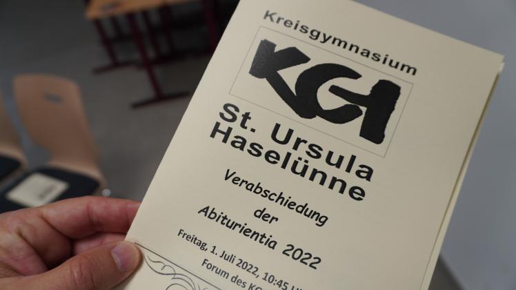 Zur Abiturfeier im Forum des Kreisgymnasiums St. Ursula in Haselünne gab es auch ein Programmheft.