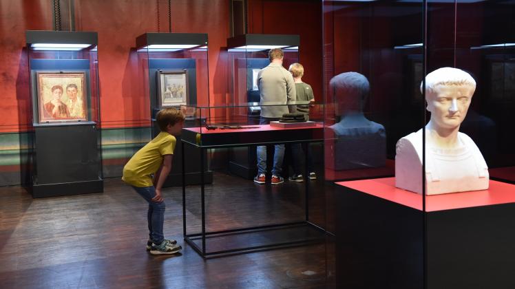 Zu einer Familienführung in der Sonderausstellung lädt das Varusschlacht-Museum ein.