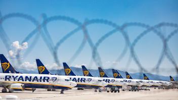 Bergamo Orio al Serio Airport - the Ryanair fleet on the ground for maintenance pending the resumption of flights (Foto