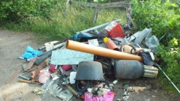 Illegal Müll abgeladen in Ellerbek