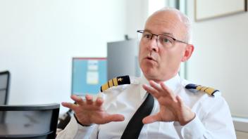 Vize-Admiral Jan Christian Kaack ist neuer Chef des Marine-Kommandos in Rostock. 