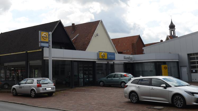 Der Standort des Autohauses Open Menslage in Quakenbrück, der zum 1. Juli geschlossen worden ist. Das Unternehmen konzentriert sich auf das Geschäft in Fürstenau.
