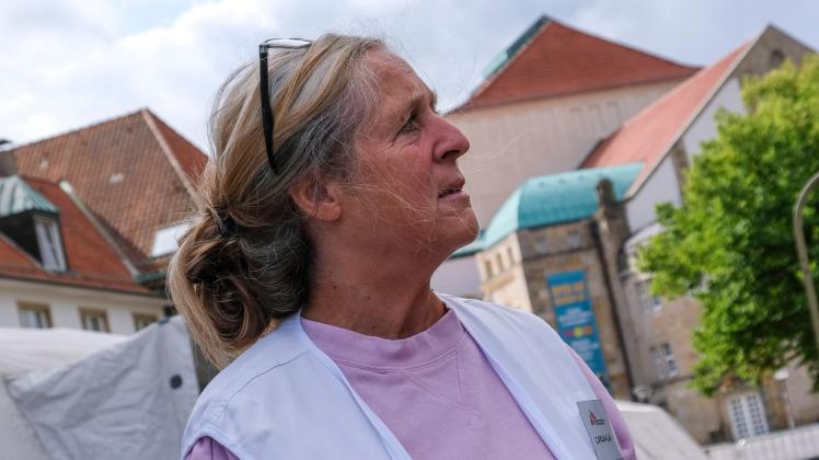 Freiluftausstellung der Ärzte ohne Grenzen: Krankenschwester Cordula Häffner