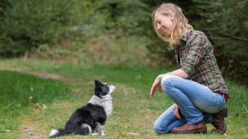 Sonja Mulde verleiht Tieren ihre Stimme. Wie sie selbst sagt, kann sie mit Tieren eine telepathische Verbindung aufbauen und so ihre Probleme erkennen und sie an den Besitzer oder an die Besitzerin weitergeben.