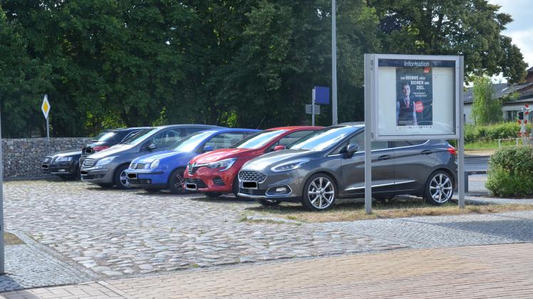 Auf dem Bahnhofsgelände in Blankenberg derzeit einen Parkplatz zu finden, ist nicht immer einfach. 