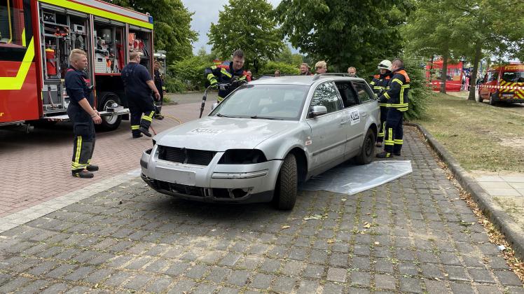 Die Rettung von verunglückten Personen aus Fahrzeugen wird die Freiwillige Feuerwehr zeigen. Auf dem Krankenhaus-Parkplatz sind zudem einige Fahrzeuge der Bramscher Wehr zu besichtigen.