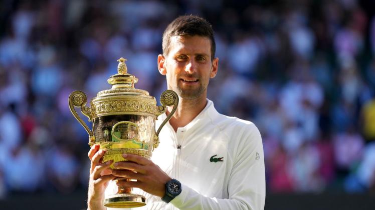 Novak Djokovic ist seit 28 Spielen in Wimbledon ungeschlagen. Foto: Zac Goodwin/PA Wire/dpa