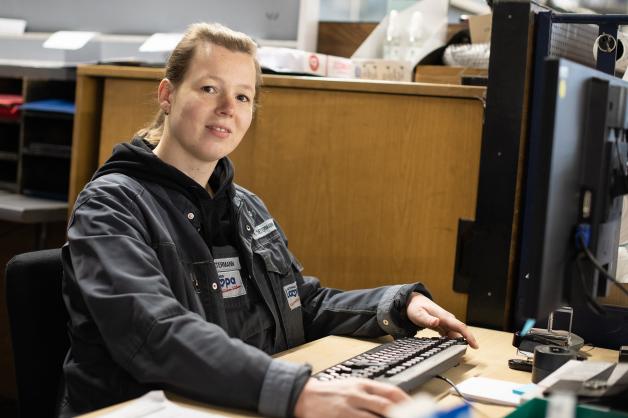 Heike Determann hat sich in einer noch klassischen Männerdomäne durchgesetzt und ist nun Werkstattleiterin. Heike Determann hat sich in einer noch klassischen Männerdomäne durchgesetzt und ist nun Werkstattleiterin.