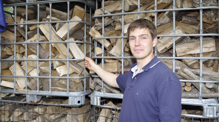 Brennholz-Händler Marwin Priewe nimmt keine Bestellungen mehr entgegen.