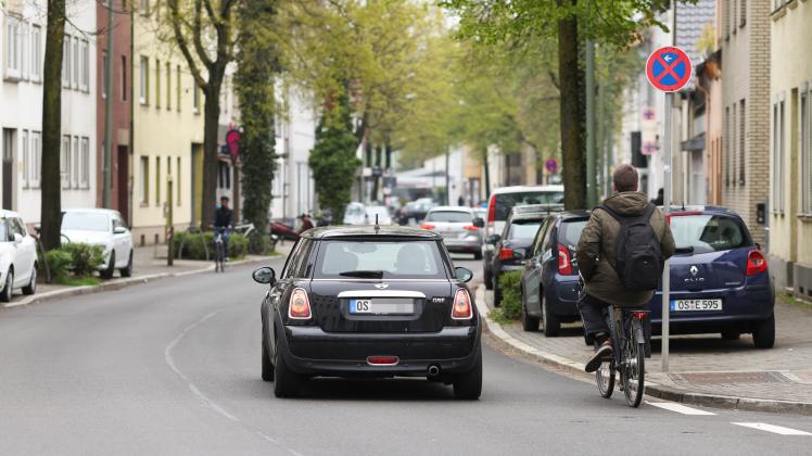 Kein Radweg, keine Schutzstreifen: Wie ist der Test an der Meller Straße ausgegangen? Foto: Michael Gründel