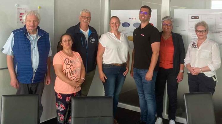 Besuchten die Firma KA-SYS Software & Datenverarbeitungs GmbH in Ganderkesee (v.l.n.r.): Gerd Logemann, Ilda Grüttner, Hillard Bley, Nadja Lampe, Nino Kambach, Cornelia Kambach.