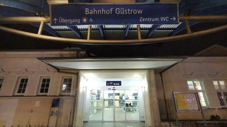 Victoria Flägel Bahnhof