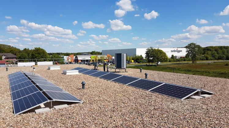 Ein Beispiel für Nachhaltigkeit auf gemeindeeigenen Gebäuden: Die Photovoltaikanlage auf dem Dach der neuen Kita Lütje Ganter. 