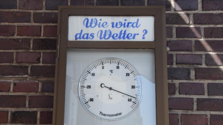 Hitzerekord Eckernförde, Thermometer bei Juwelier Jacobsen