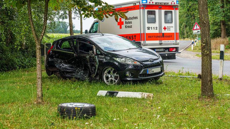 Zwei Autos, drei Verletzte in Hunteburg