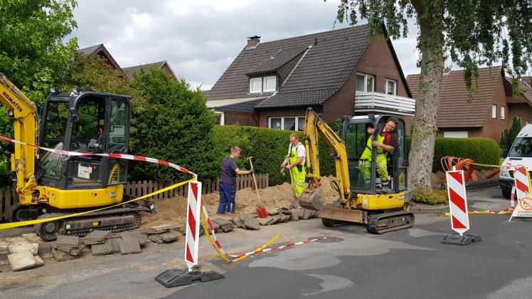 Im Lingener Ortsteil Darme hat am Montagnachmittag ein Bagger eine Gasleitung beschädigt.