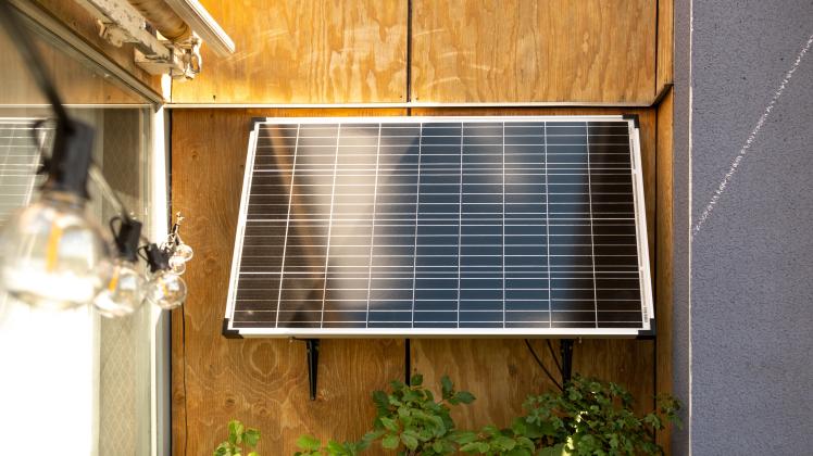 Kraftwerk auf dem Balkon: Solaranlagen mit Stecker für Mieter