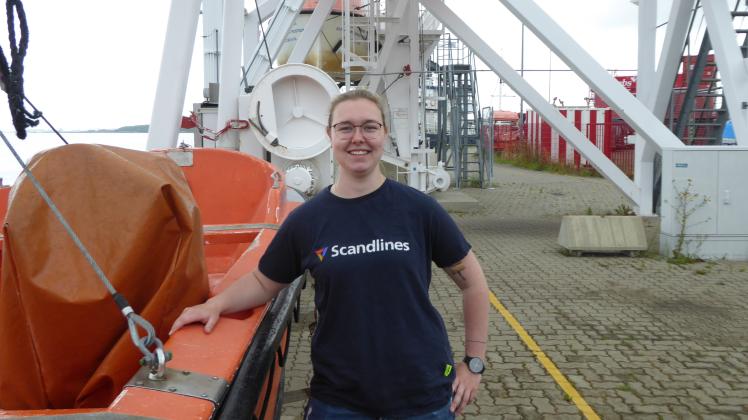  Mit sehr guten Leistungen schloss Alina Muhl von Scandlines die Schiffsmechaniker-Ausbildung ab und wird nun in Warnemünde Schiffsbetriebstechnik studieren.