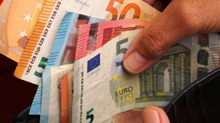 Geldscheine mit Geldbörse *** Banknotes with Wallet 1000005330