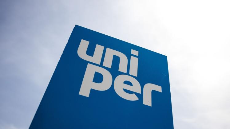 ARCHIV - Das Logo von Uniper ist am Eingang vom Erdgasspeicher Bierwang zu sehen. Foto: Matthias Balk/dpa/Symbolbild