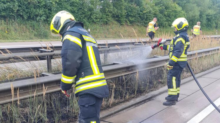 Die Feuerwehren aus Talkau, Kasseburg und Kuddewörde rückten am Mittwoch zu einem Einsatz auf der A24 aus. 