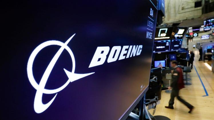 ARCHIV - Trotz einer hohen Nachfrage beim Flugzeugtyp 737 Max verzeichnet Boeing große Gewinnverluste. Foto: Richard Drew/AP/dpa