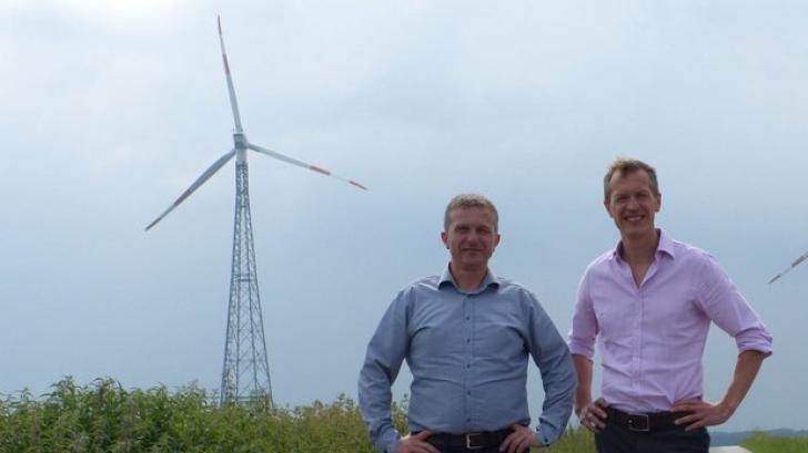 Die Brüder Reiner (links) und Henrik Borgmeyer sind Windkraftunternehmer.