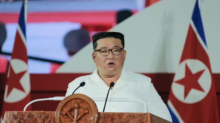 ARCHIV - Droht Südkorea mit der Vernichtung, sollte es «gefährliche Versuche» gegen sein Land unternehmen: Kim Jong Un. Foto: KCNA/dpa - ACHTUNG: Nur zur redaktionellen Verwendung und nur mit vollständiger Nennung des vorstehenden Credits