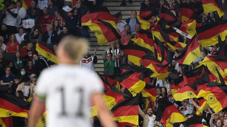 Beim Finale zwischen Deutschland und England soll es keine Störungen geben. Foto: Sebastian Gollnow/dpa