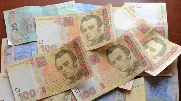 ARCHIV - Geldscheine der ukrainischen Währung Griwna Foto: Jens Kalaene/dpa-Zentralbild/dpa