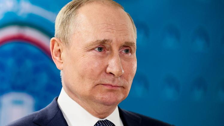 Russlands Präsident Wladimir Putin will der Welt zeigen, dass die Sanktionen seinem Land nicht schaden. Foto: Sergei Savostyanov/Pool Sputnik Kremlin/AP/dpa