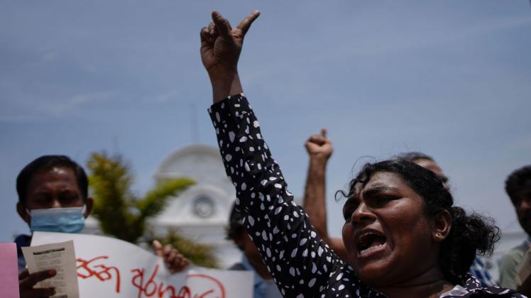 Lautstarker Protest in Colombo gegen die Regierung. Foto: Eranga Jayawardena/AP/dpa
