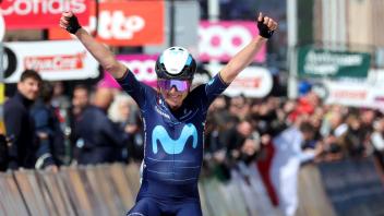 ARCHIV - Die Niederländerin Annemiek van Vleuten hat die siebte Etappe der Tour de France der Frauen gewonnen. Foto: Olivier Matthys/AP/dpa