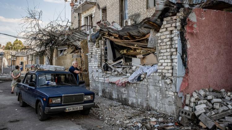 Russische Artilleriegeschosse haben im Stadtzentrum von Slowjansk einen Trümmerhaufen hinterlassen. Foto: Alex Chan Tsz Yuk/SOPA Images via ZUMA Press Wire/dpa