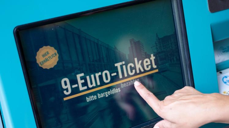 Millionen Menschen haben sich ein 9-Euro-Ticket gekauft. Foto: Boris Roessler/dpa