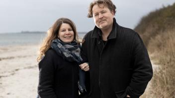 Das Schriftsteller-Ehepaar Mareike Krügel und Jan Christophersen