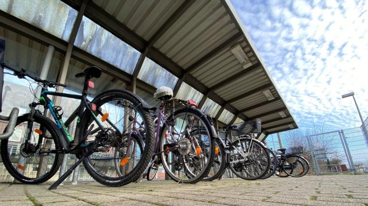Anfang des Jahres wurden die Preise für den Fahrradkäfig am Bahnhof deutlich erhöht.