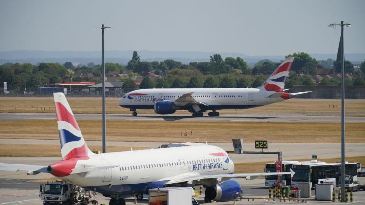 Chaos nach Corona in Heathrow: British Airways verkauft vorerst keine neuen Tickets für Kurzstrecken ab London-Heathrow mehr. Foto: Jonathan Brady/PA Wire/dpa