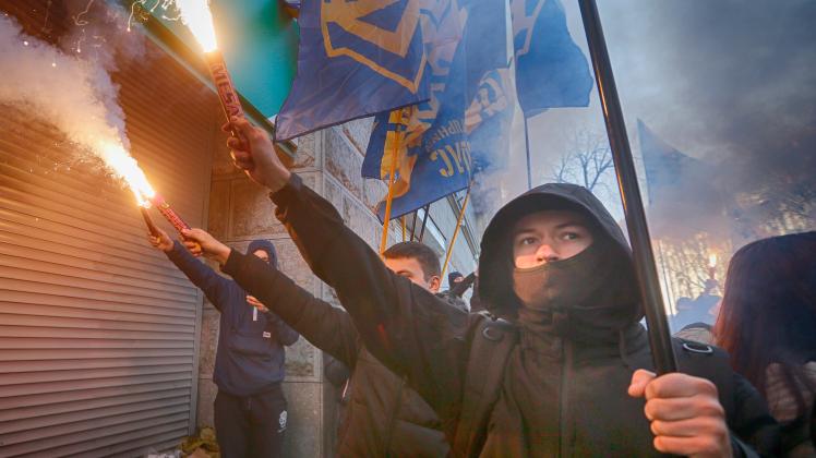 Protest gegen russische Banken in Kiew
